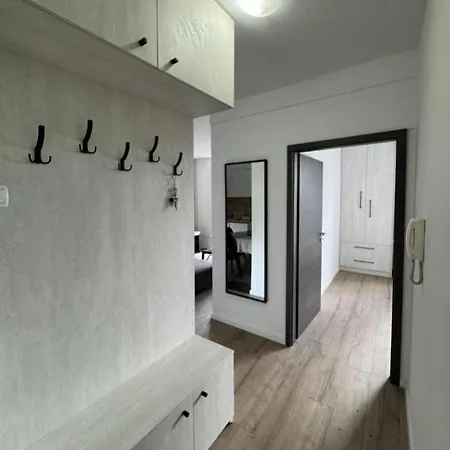 In Center, Апартаменты *