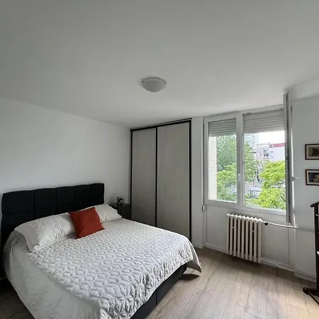 Apartment In Center,